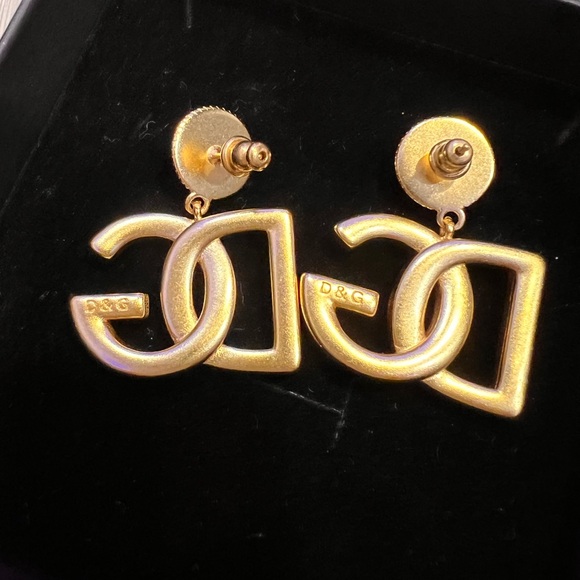 D&G earrings - Picture 3 of 3